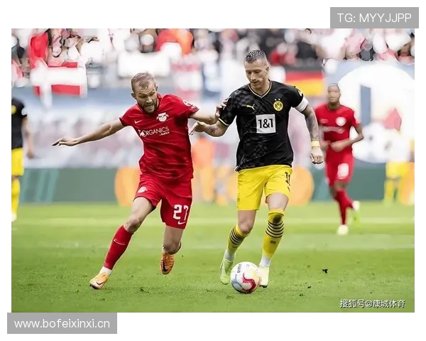 拜仁关键比赛表现波动:对争冠形势产生阶段性影响 拜仁关键比赛表现波动:对争冠形势产生阶段性影响