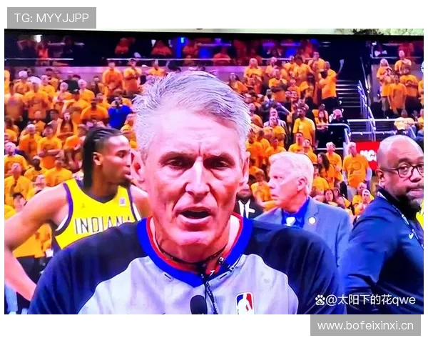 为什么裁判有时对犯规视而不见?有利进攻原则这样判罚 为什么裁判有时对犯规视而不见?有利进攻原则这样判罚