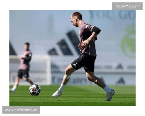 姆巴佩昨晚豪掷几百万，只差没带跑车进训练场了吧？